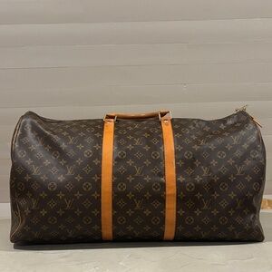 Authentic Louis Vuitton Keepall
60 Monogram Canvas Duffel Bag
